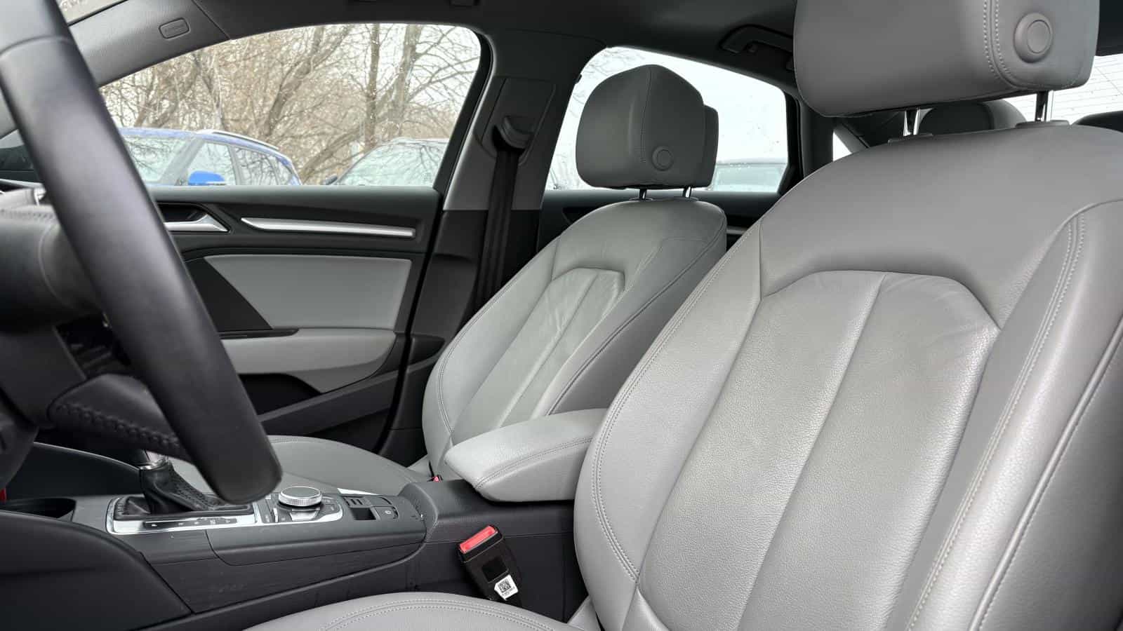 Image 14 Audi A3 Komfort 45 Turbo *Carplay *Cuir *Toit *Bizone *Caméra 2019