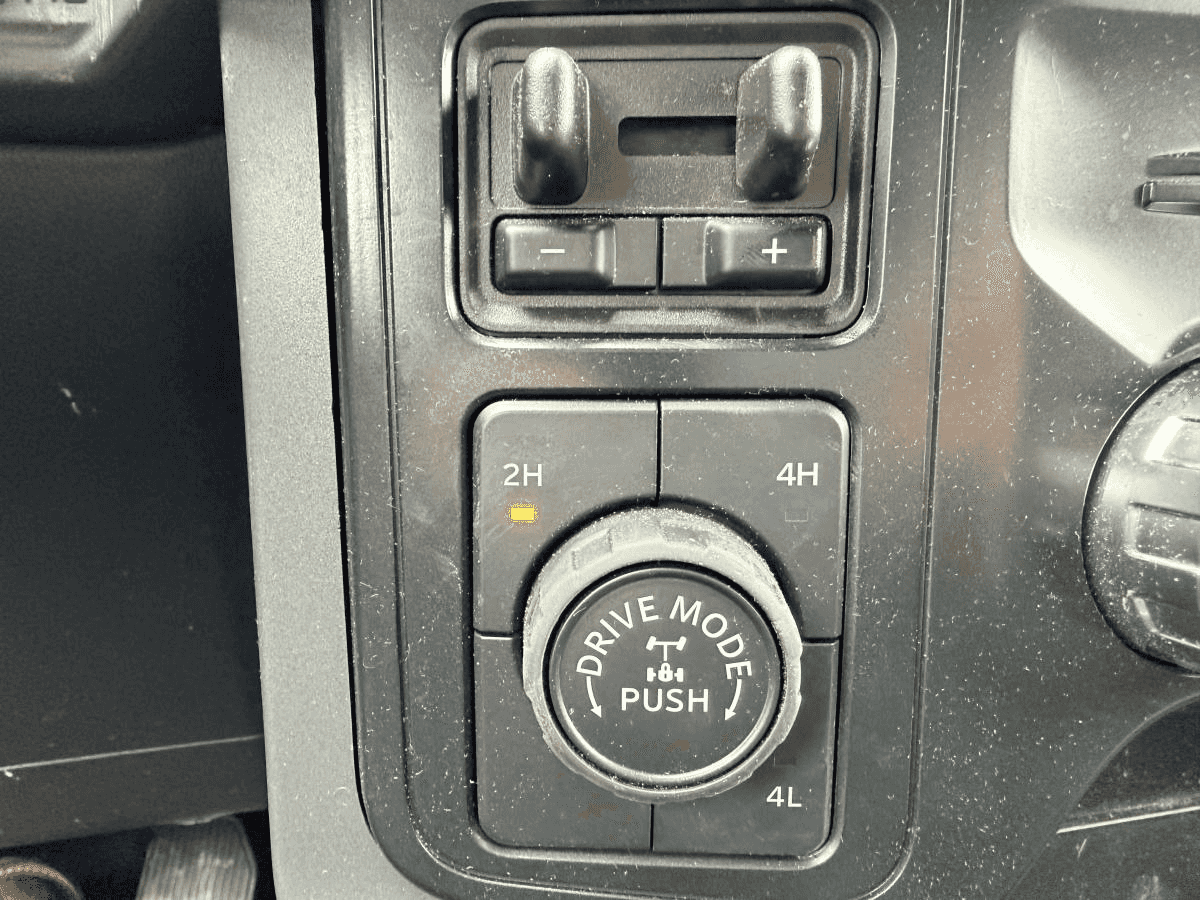 Image 16 Ford F-150 XLT cabine SuperCrew 4X4 caisse de 5,5 pi 2025