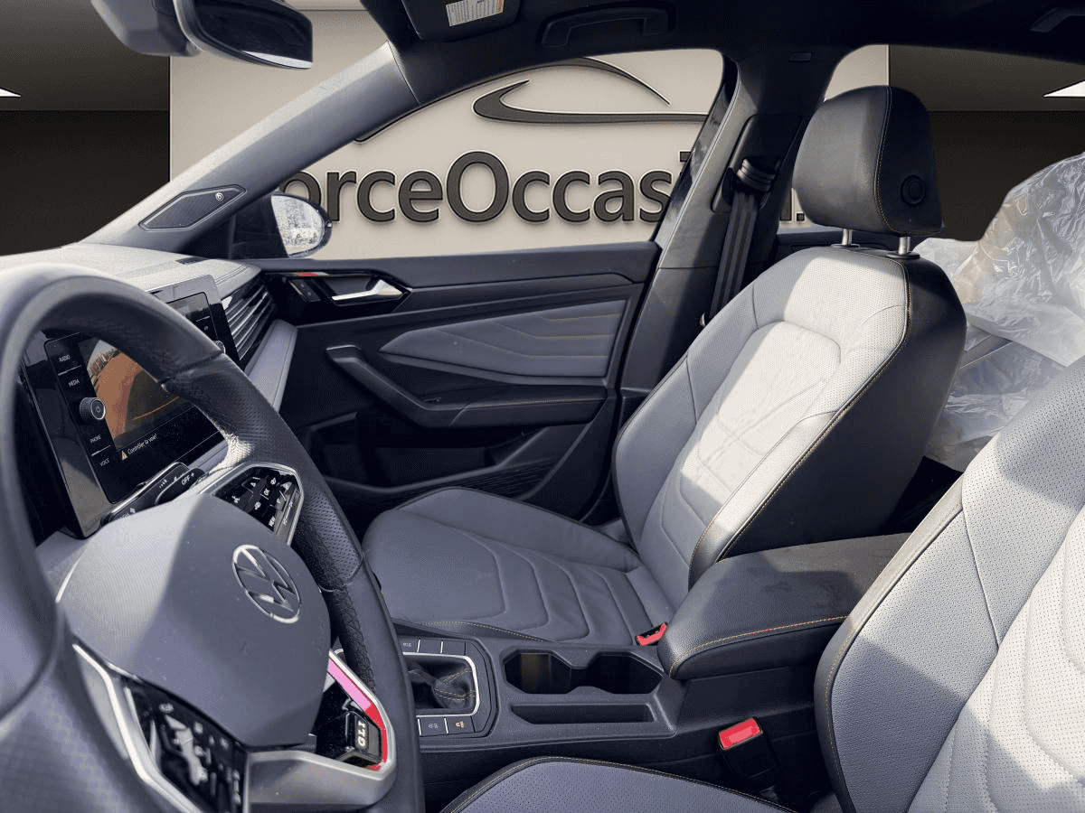 Image 3 Volkswagen Jetta GLI Autobahn -CUIR-VOLANT CHAUFFANT-TOIT OUVRANT 2025