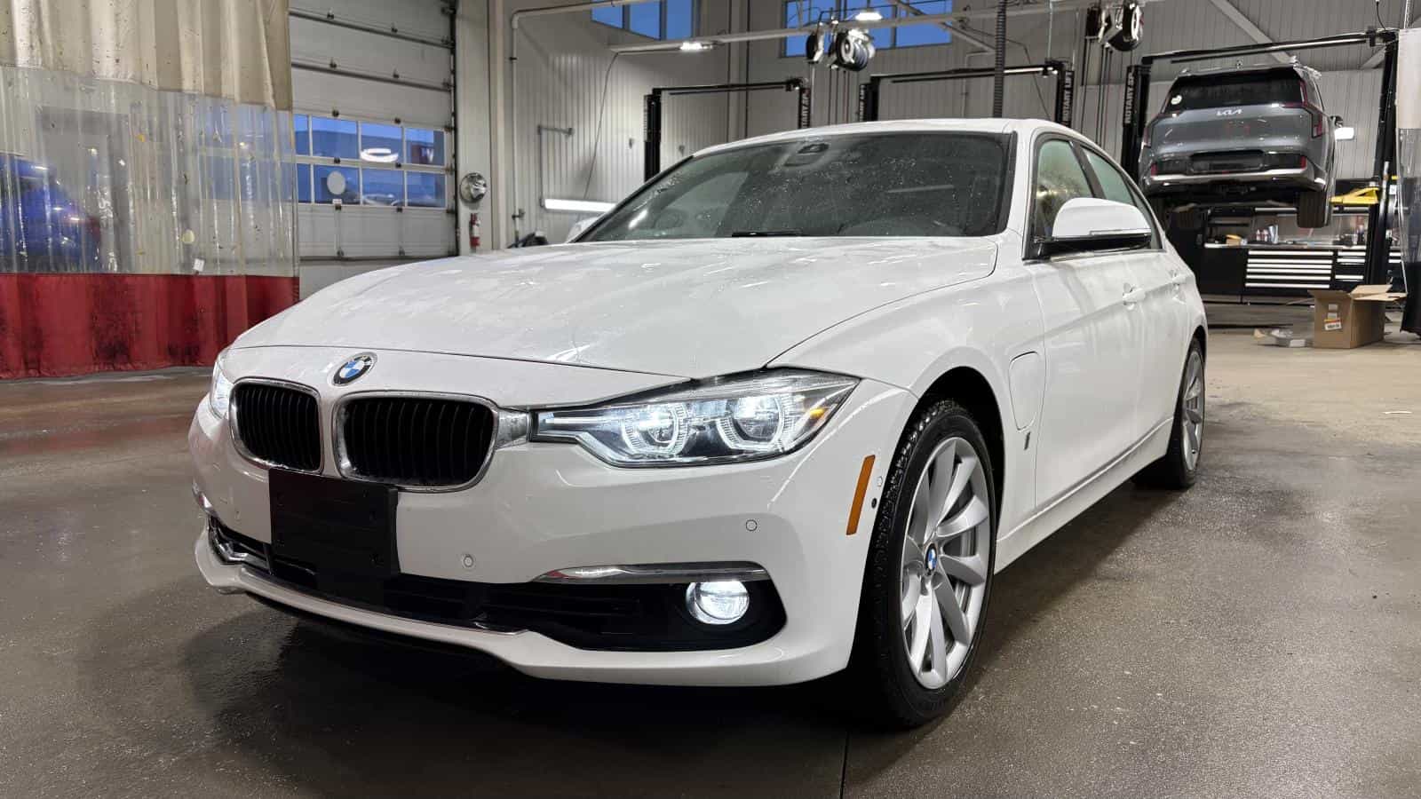 Image 1 BMW 330e 330E Turbo *Cuir Brun *Toit *Gps *Bizone *Carplay *Caméra 360 2017