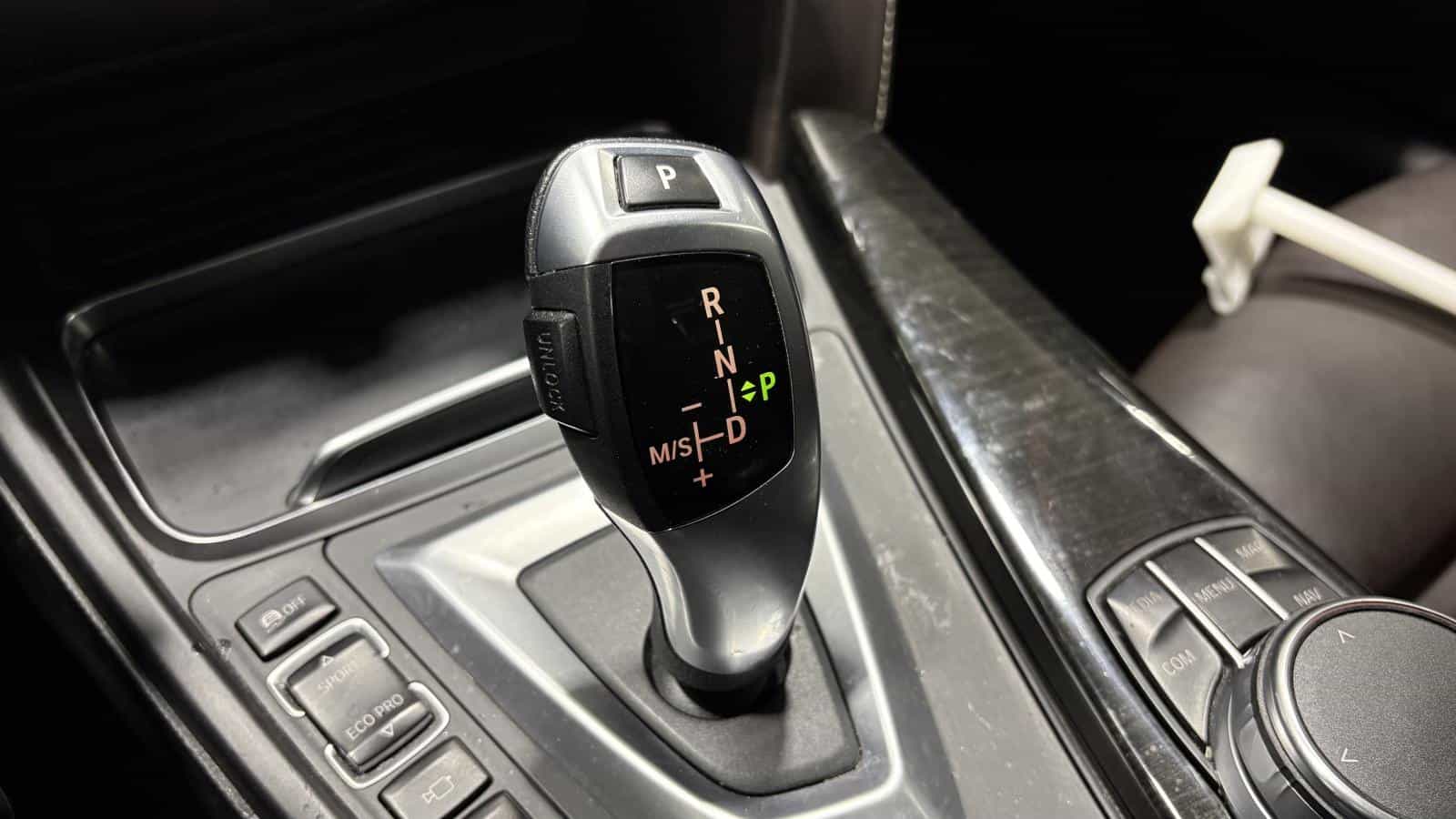 Image 26 BMW 330e 330E Turbo *Cuir Brun *Toit *Gps *Bizone *Carplay *Caméra 360 2017