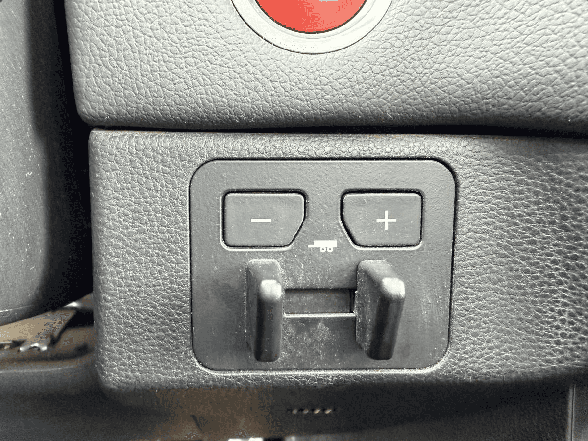 Image 13 Toyota Tundra Limited CrewMax 4x4 2023