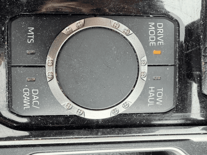 Image 16 Toyota Tundra Limited CrewMax 4x4 2023