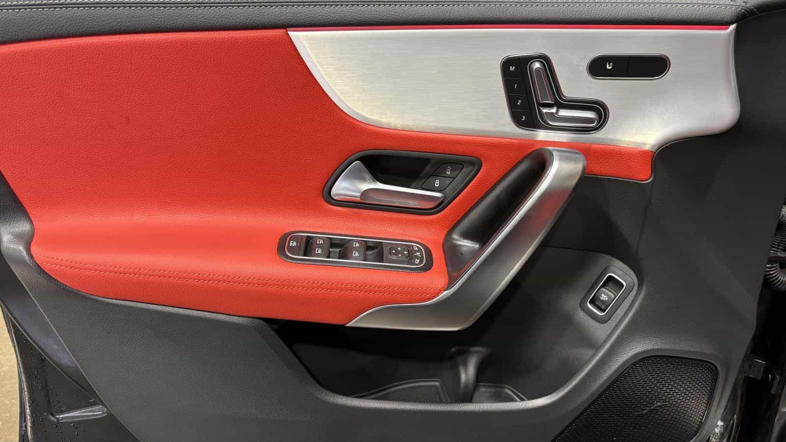 Image 11 Mercedes-Benz CLA Cla 35 Amg Turbo *4Matic *Caméra 360 *Carplay *Bizone *Gps 2024