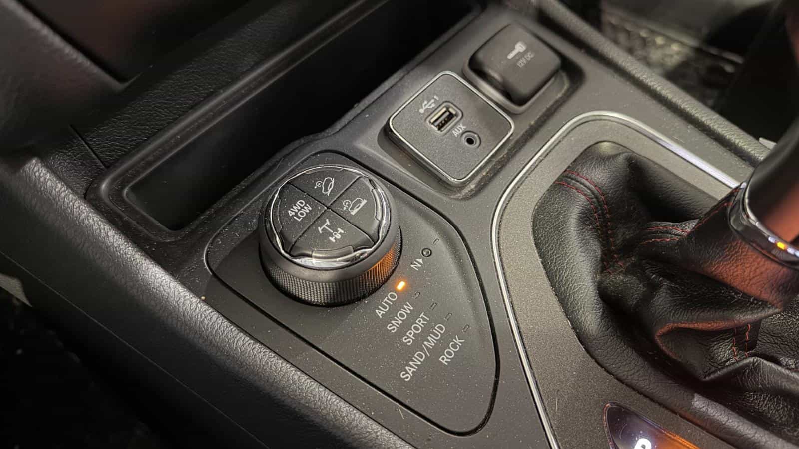 Image 28 Jeep Cherokee Trailhawk 4X4 *2.0L Turbo *Cuir *Toit *Caméra *Carplay *Bizone 2020