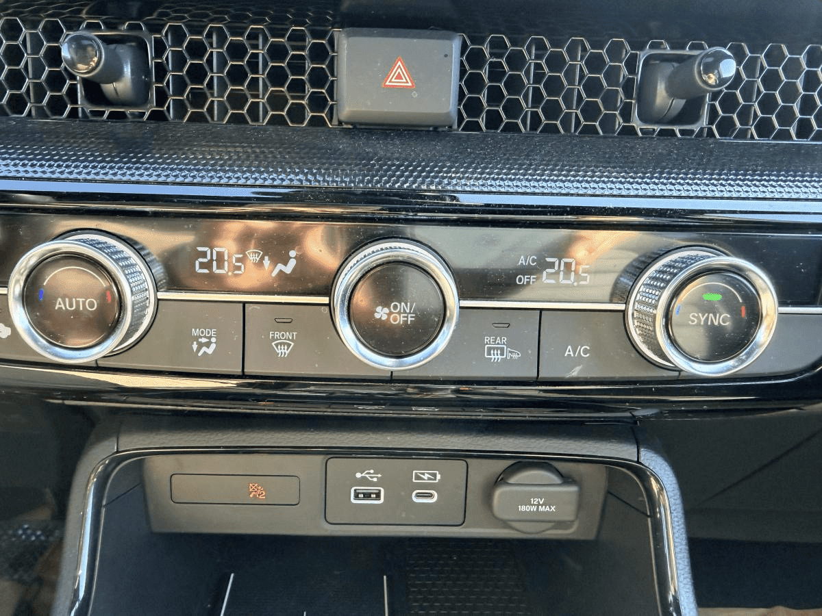 Image 19 Honda CR-V Hybrid Touring Traction Intégrale - BAS KILOMÉTRAGE - 2024