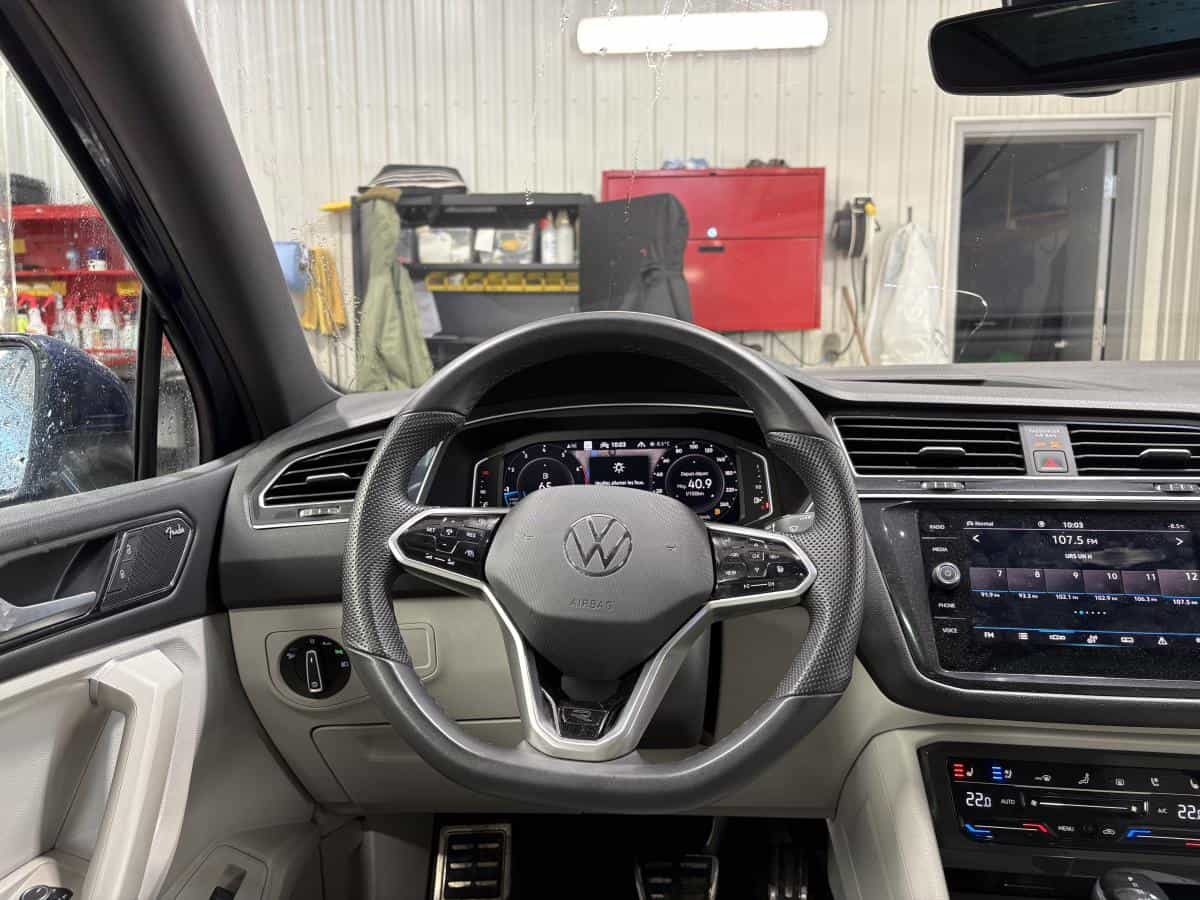 Image 6 Volkswagen Tiguan Highline R-Line 4Motion *Caméra 360 *Cuir Blanc *Toit Pano *Siege Ventilé 2024