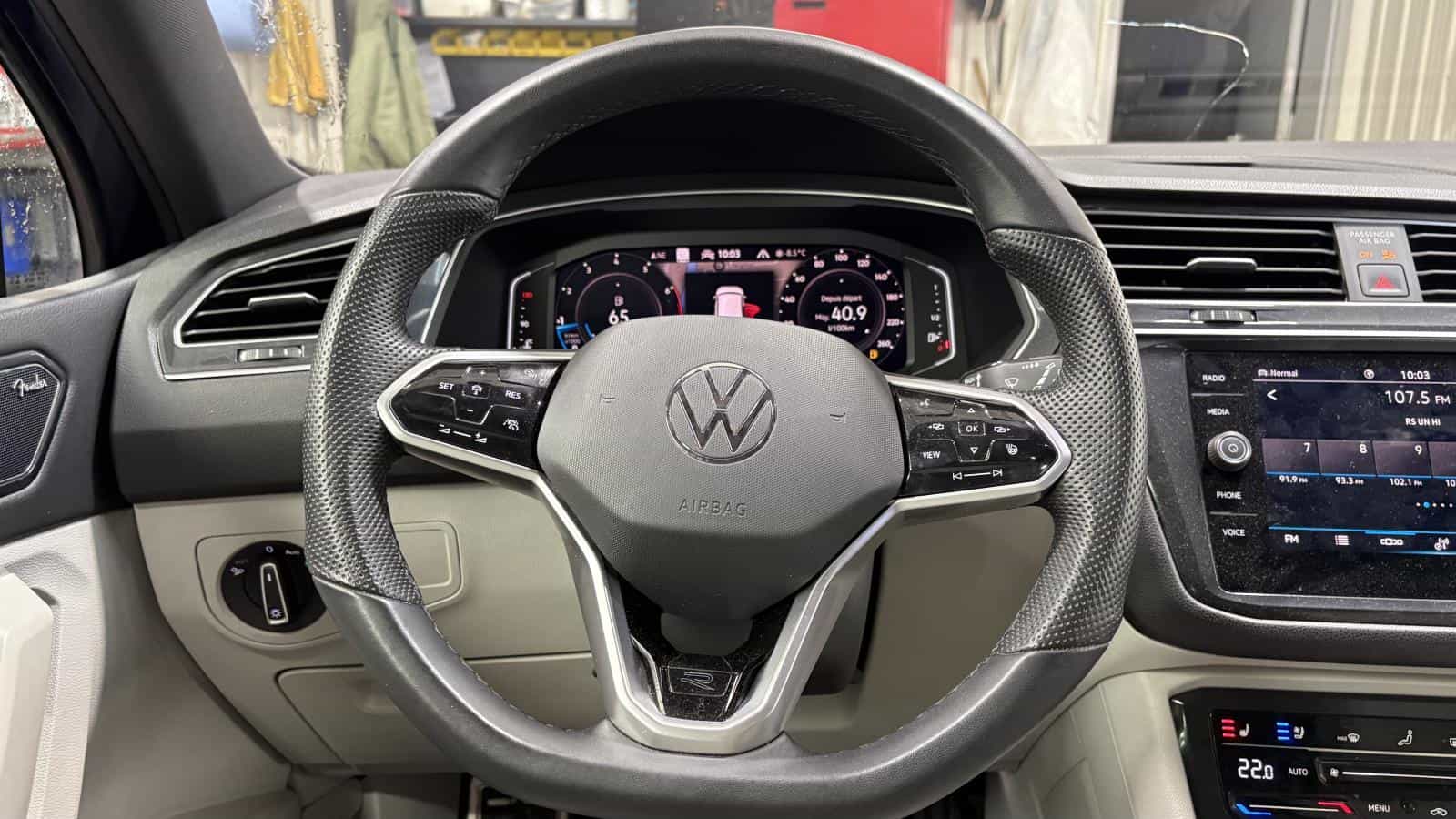 Image 8 Volkswagen Tiguan Highline R-Line 4Motion *Caméra 360 *Cuir Blanc *Toit Pano *Siege Ventilé 2024