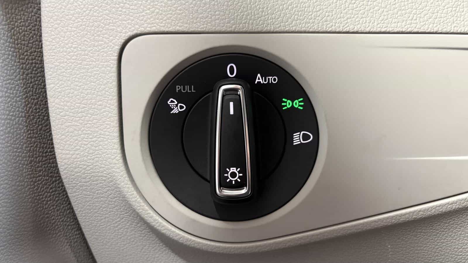 Image 17 Volkswagen Tiguan Highline R-Line 4Motion *Caméra 360 *Cuir Blanc *Toit Pano *Siege Ventilé 2024