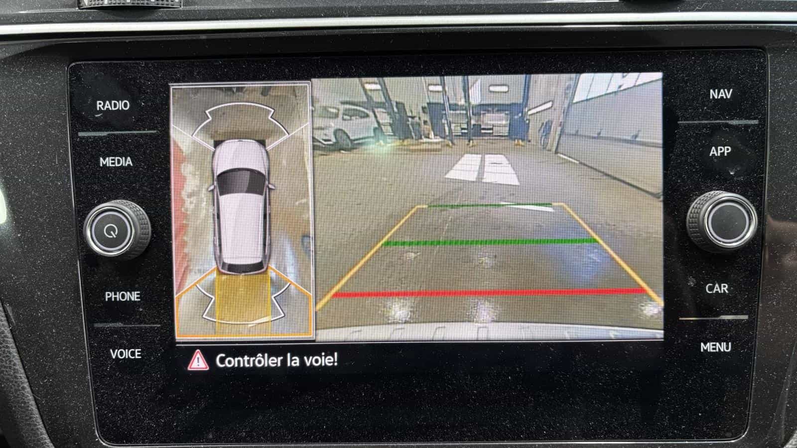 Image 24 Volkswagen Tiguan Highline R-Line 4Motion *Caméra 360 *Cuir Blanc *Toit Pano *Siege Ventilé 2024