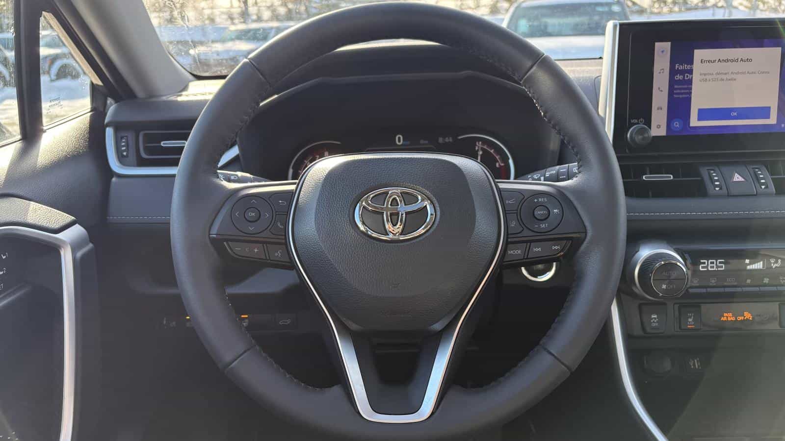 Image 11 Toyota Rav4 Xle *Awd *Carplay *Cuir *Toit *Caméra *Bizone 2023