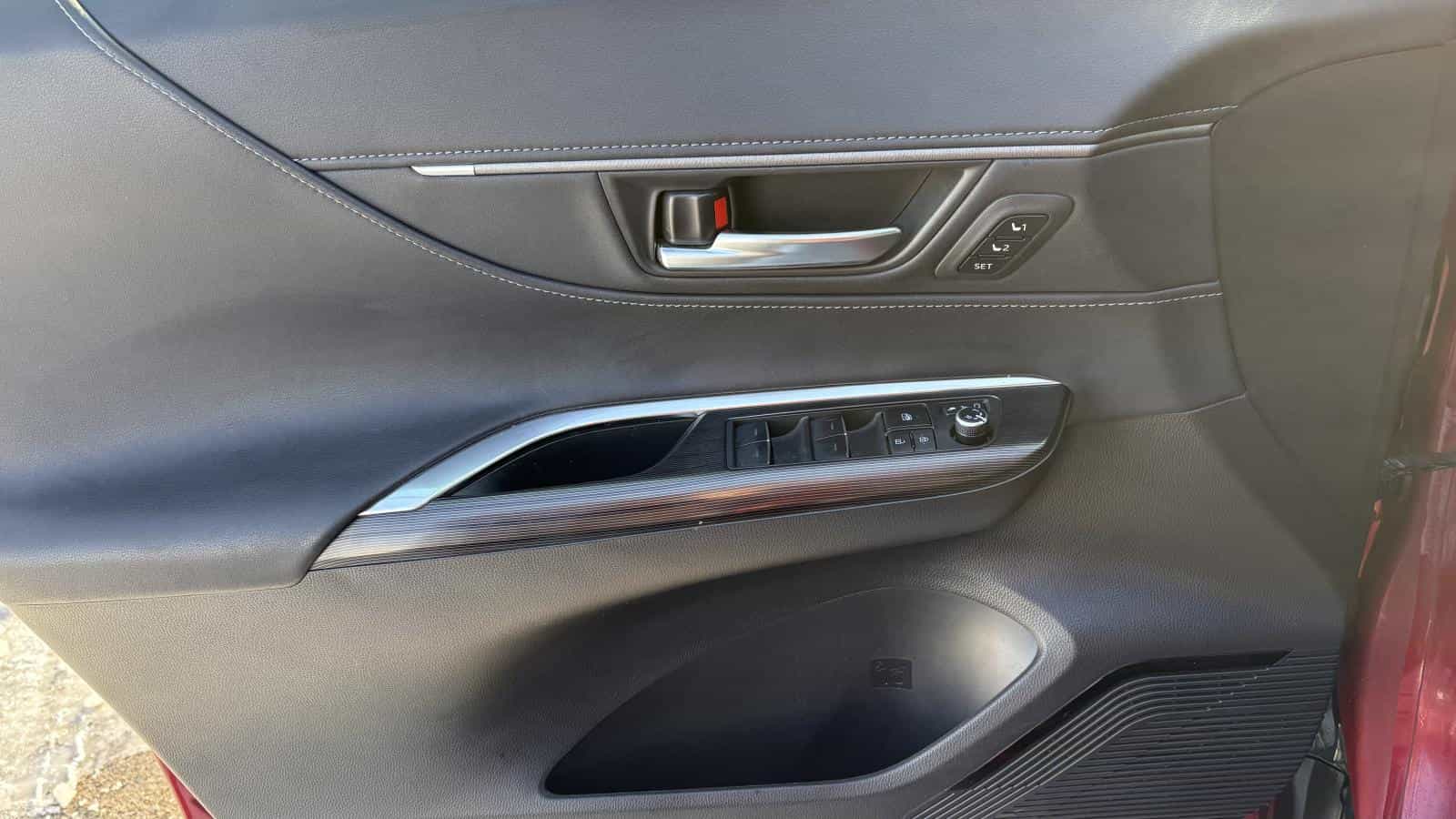 Image 11 Toyota Venza Xle *Awd *Cuir *Gps *Carplay *Caméra *Siege Ventilé *Bizone 2021