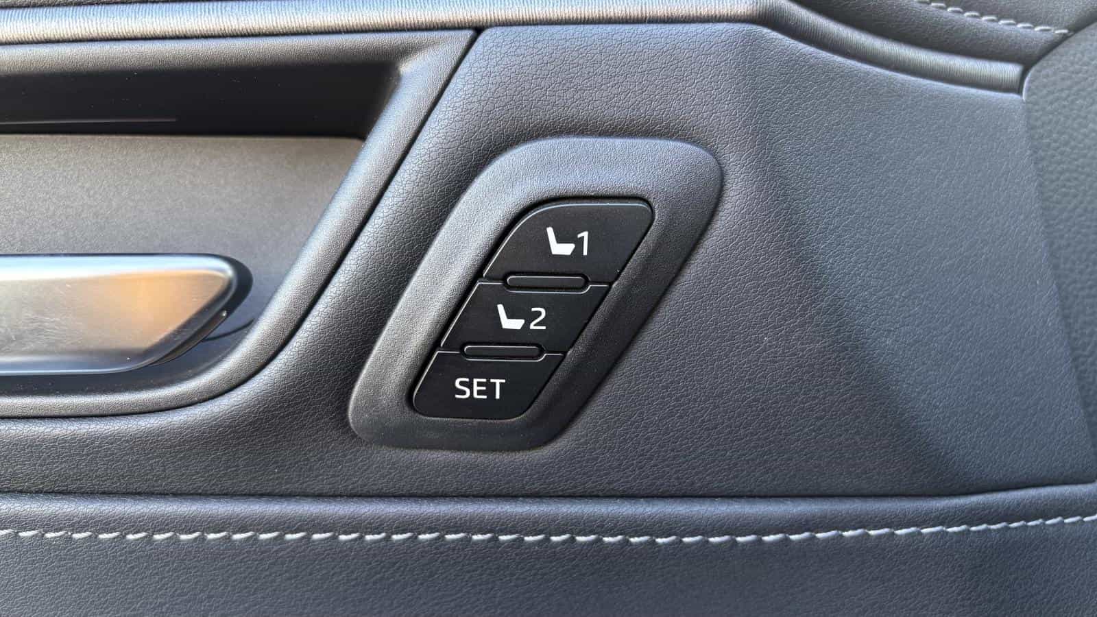 Image 13 Toyota Venza Xle *Awd *Cuir *Gps *Carplay *Caméra *Siege Ventilé *Bizone 2021