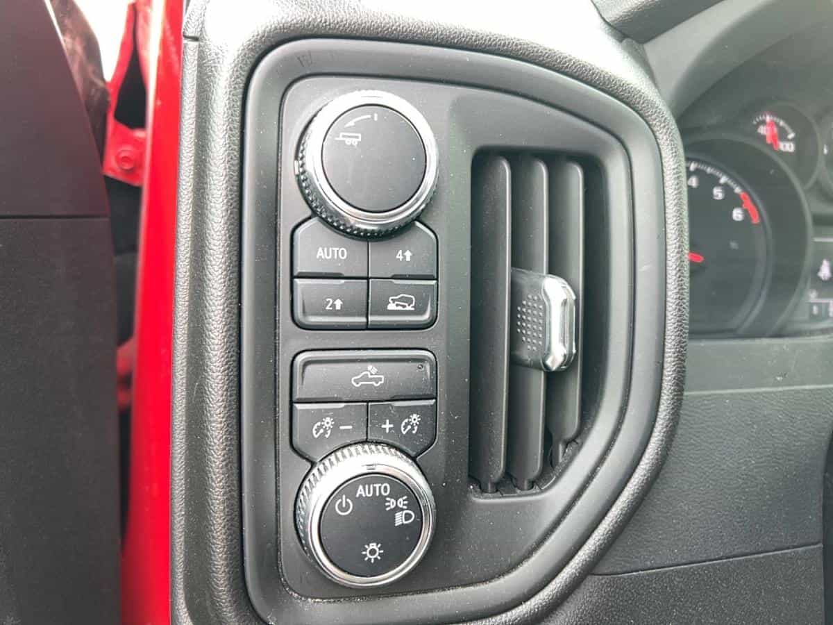 Image 12 GMC Sierra 1500 1500* Crew Cab* 4X4* V8* 5.3L* 6Pass* Camera* 2024