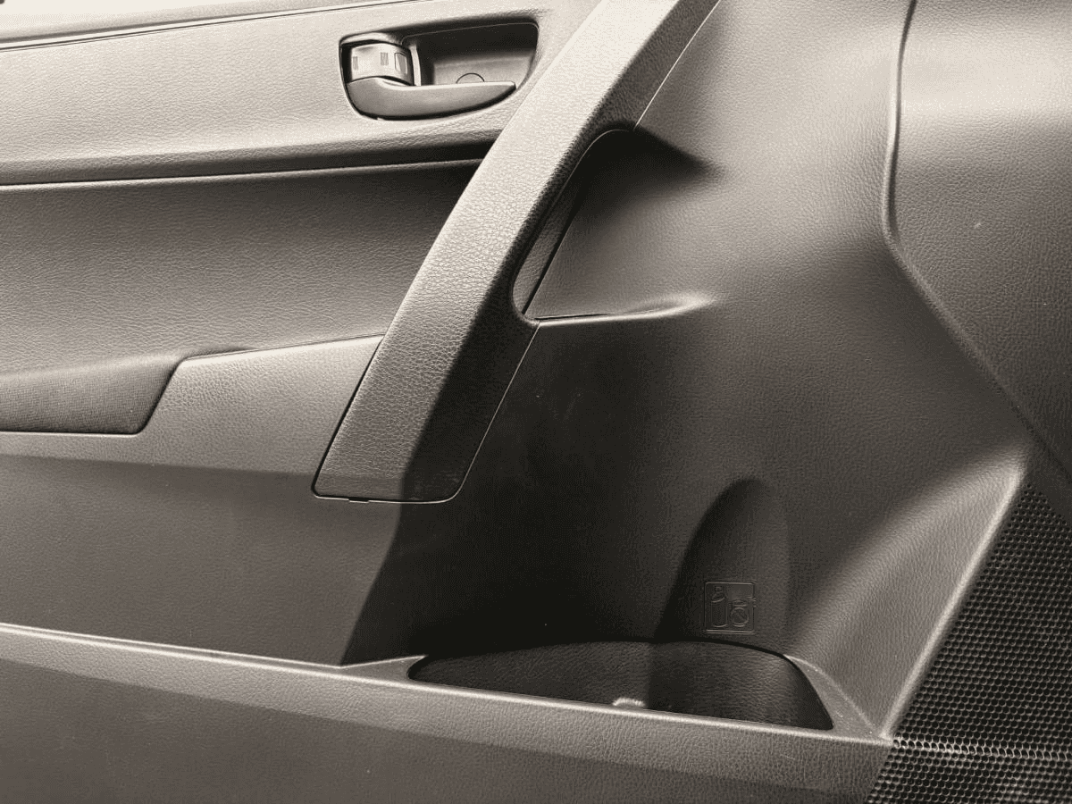 Image 13 Toyota Corolla Ce * Fwd * Bluetooth * Cruise * Radio * A/C * 2014