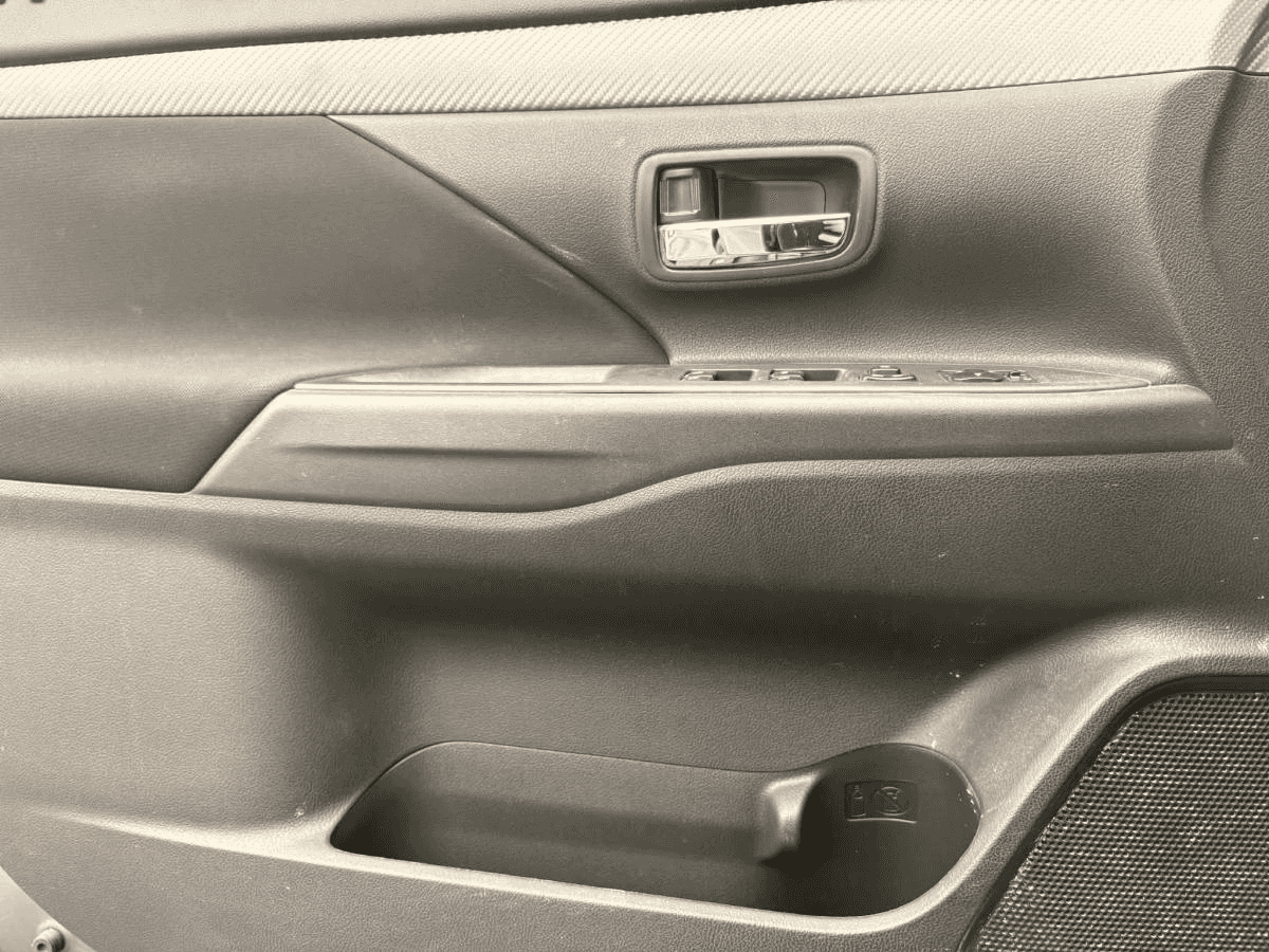 Image 15 Mitsubishi Outlander Se * Awc * V6 * 224Hp * Caméra * Bi-Zone * Sièges Chauff * 2016