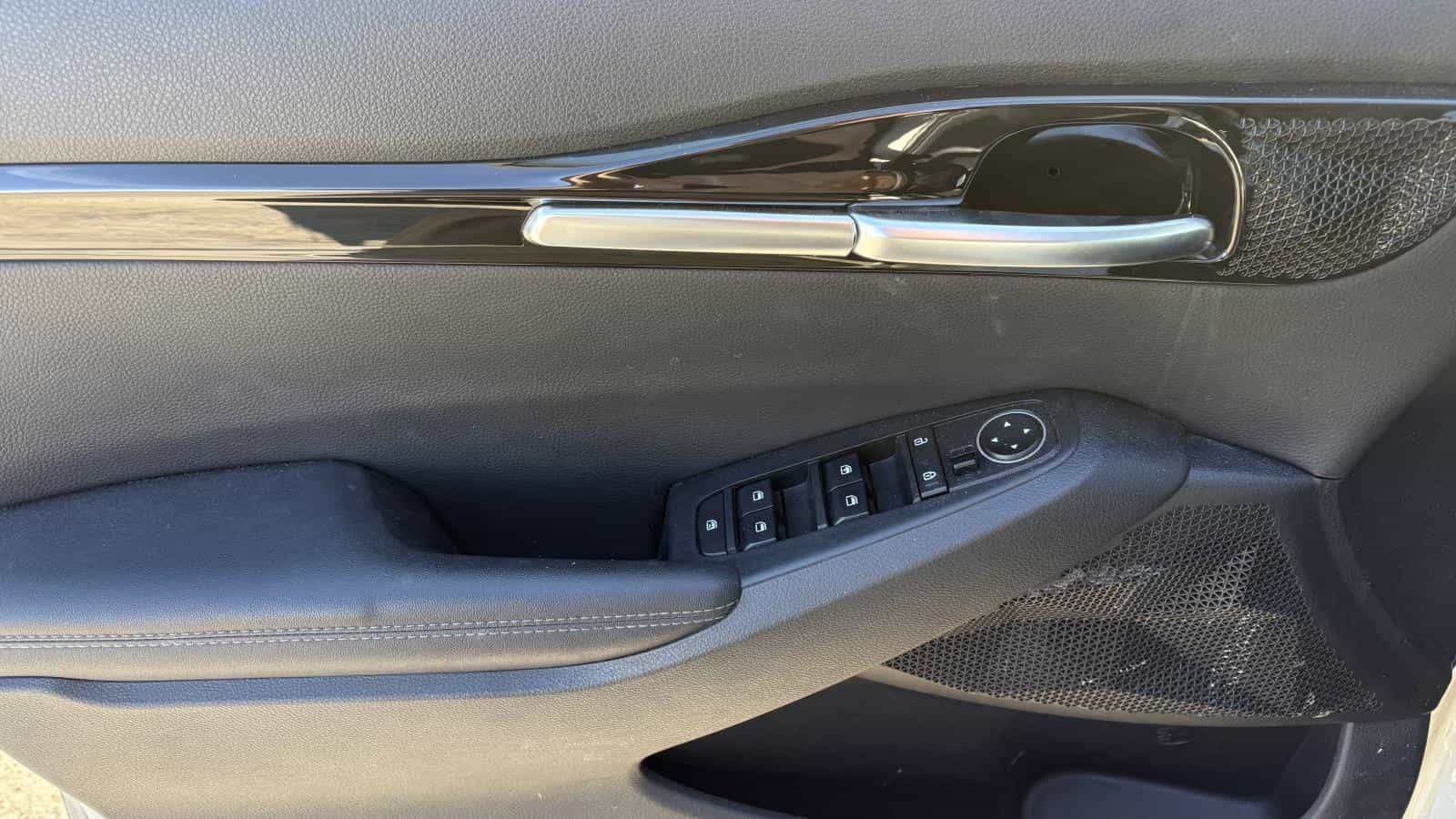 Image 9 Kia Seltos Ex *Awd *Carplay *Caméra *Toit * Cuir *Volant/Siege Chauffant 2023