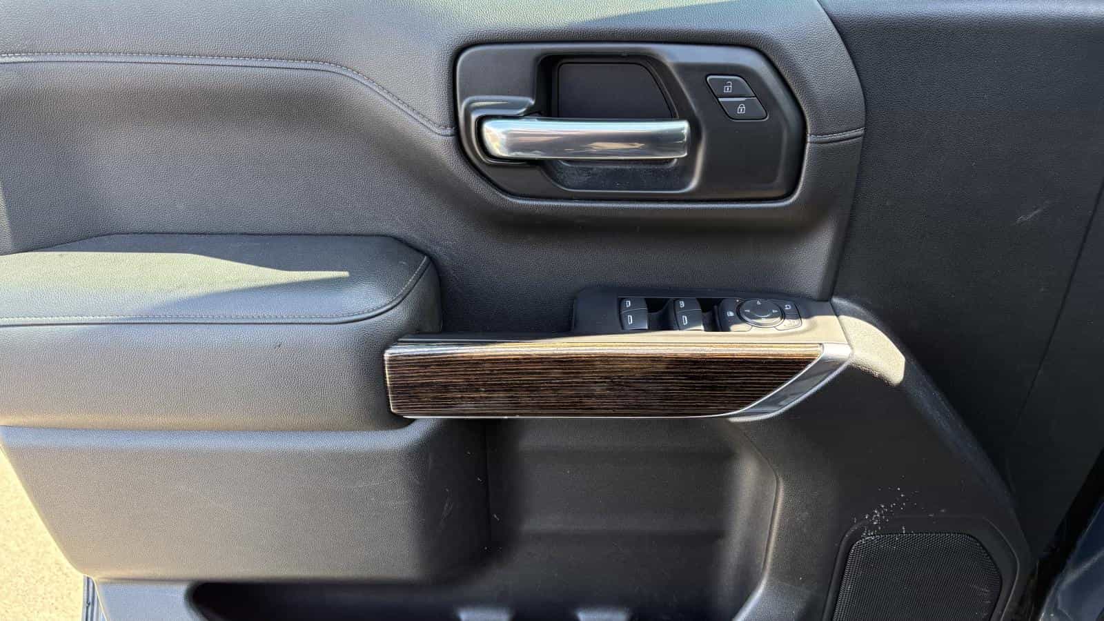 Image 11 GMC Sierra 1500 Elevation V8 5.3L 6 Pass *Quad Cab *Box 6.6' *Bizone *Caméra 2019