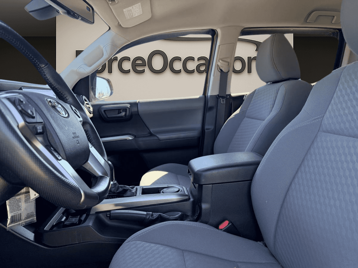 Image 3 Toyota Tacoma Double Cab 4x4 SR5 V6 2020