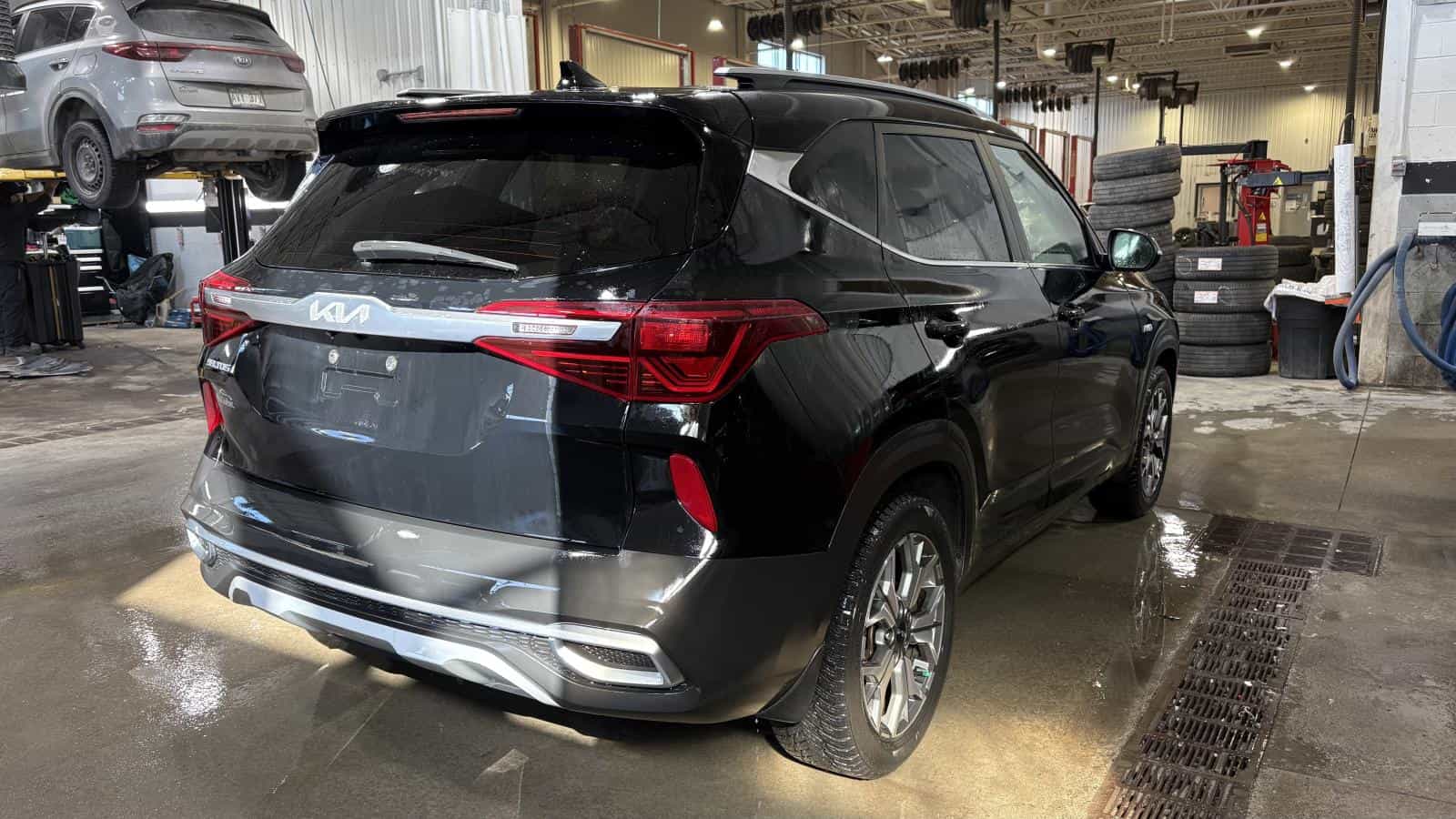 Image 3 Kia Seltos Ex Premium *Awd *Carplay *Cuir *Toit *Siege Ventilé 2023