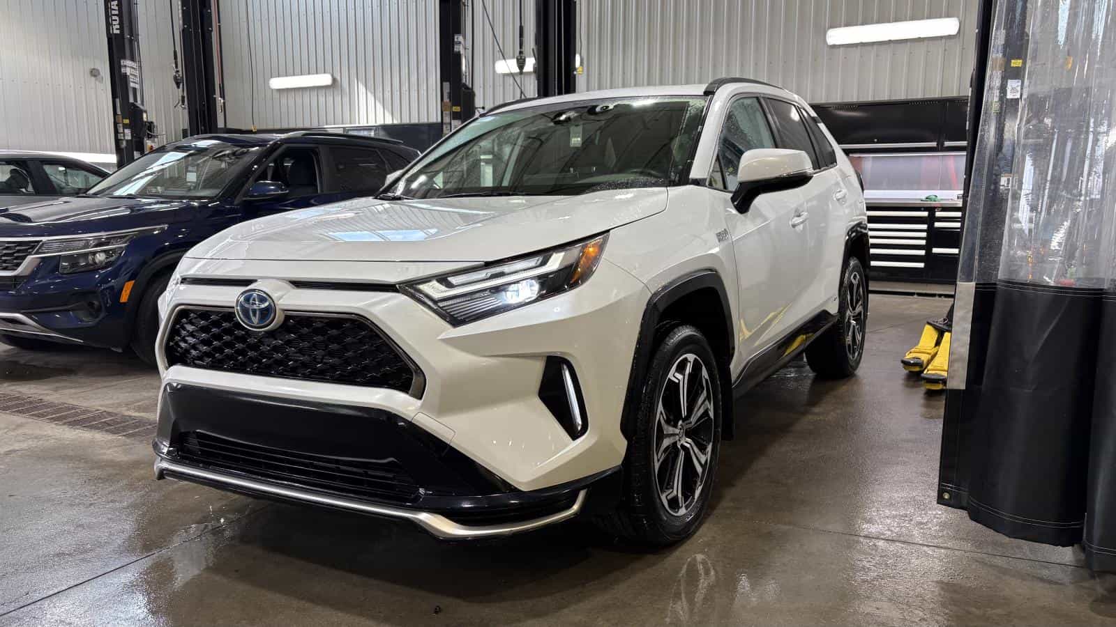 2023 Toyota Rav4 Prime Xse *Awd *Carplay *Cuir *Toit *Caméra *Bizone *Volant/Siege Chauffant - Image 1