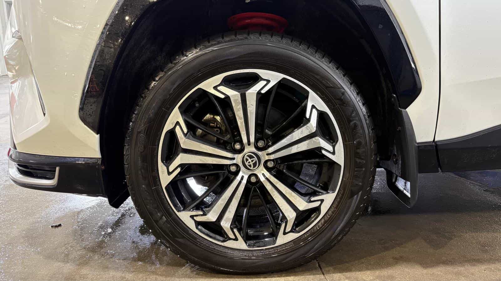 Image 5 Toyota Rav4 Prime Xse *Awd *Carplay *Cuir *Toit *Caméra *Bizone *Volant/Siege Chauffant 2023