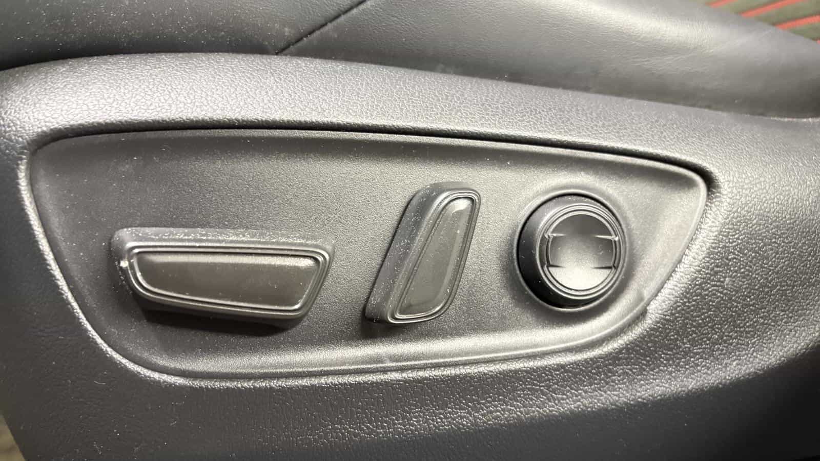 Image 13 Toyota Rav4 Prime Xse *Awd *Carplay *Cuir *Toit *Caméra *Bizone *Volant/Siege Chauffant 2023