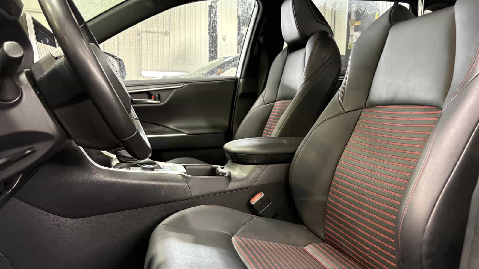 Image 14 Toyota Rav4 Prime Xse *Awd *Carplay *Cuir *Toit *Caméra *Bizone *Volant/Siege Chauffant 2023