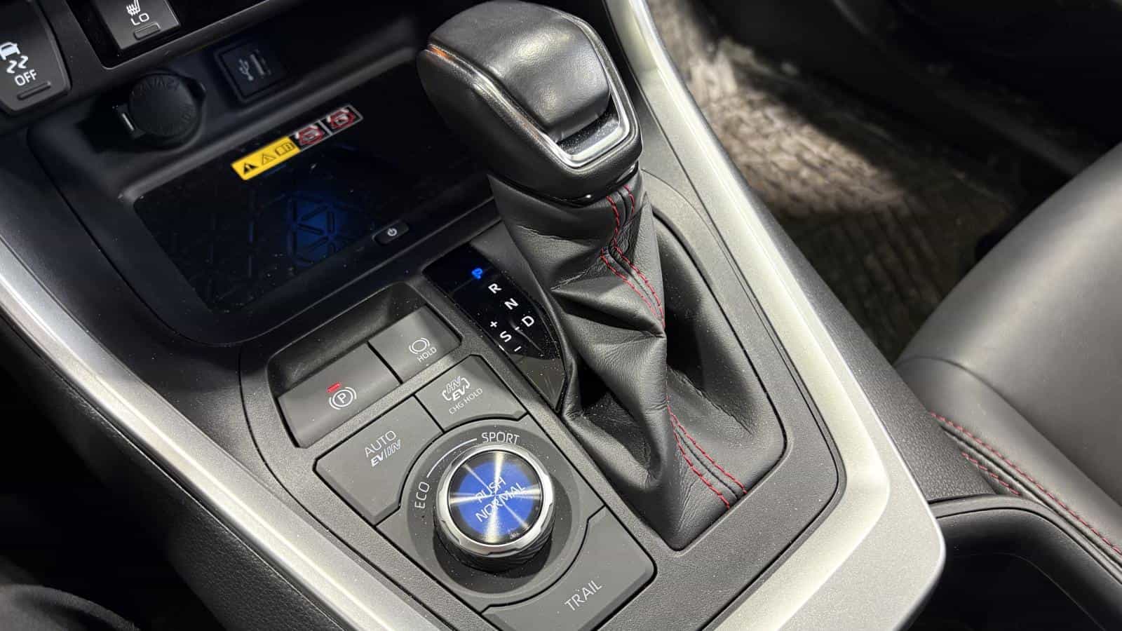 Image 26 Toyota Rav4 Prime Xse *Awd *Carplay *Cuir *Toit *Caméra *Bizone *Volant/Siege Chauffant 2023