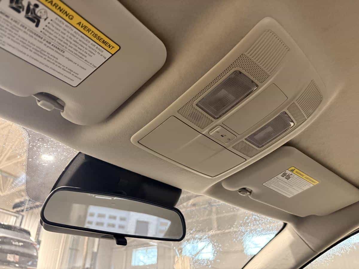 Image 18 Toyota Yaris Manuelle * A/C * Cruise * Radio * Bluetooth * Bouton-Poussoir * 2017