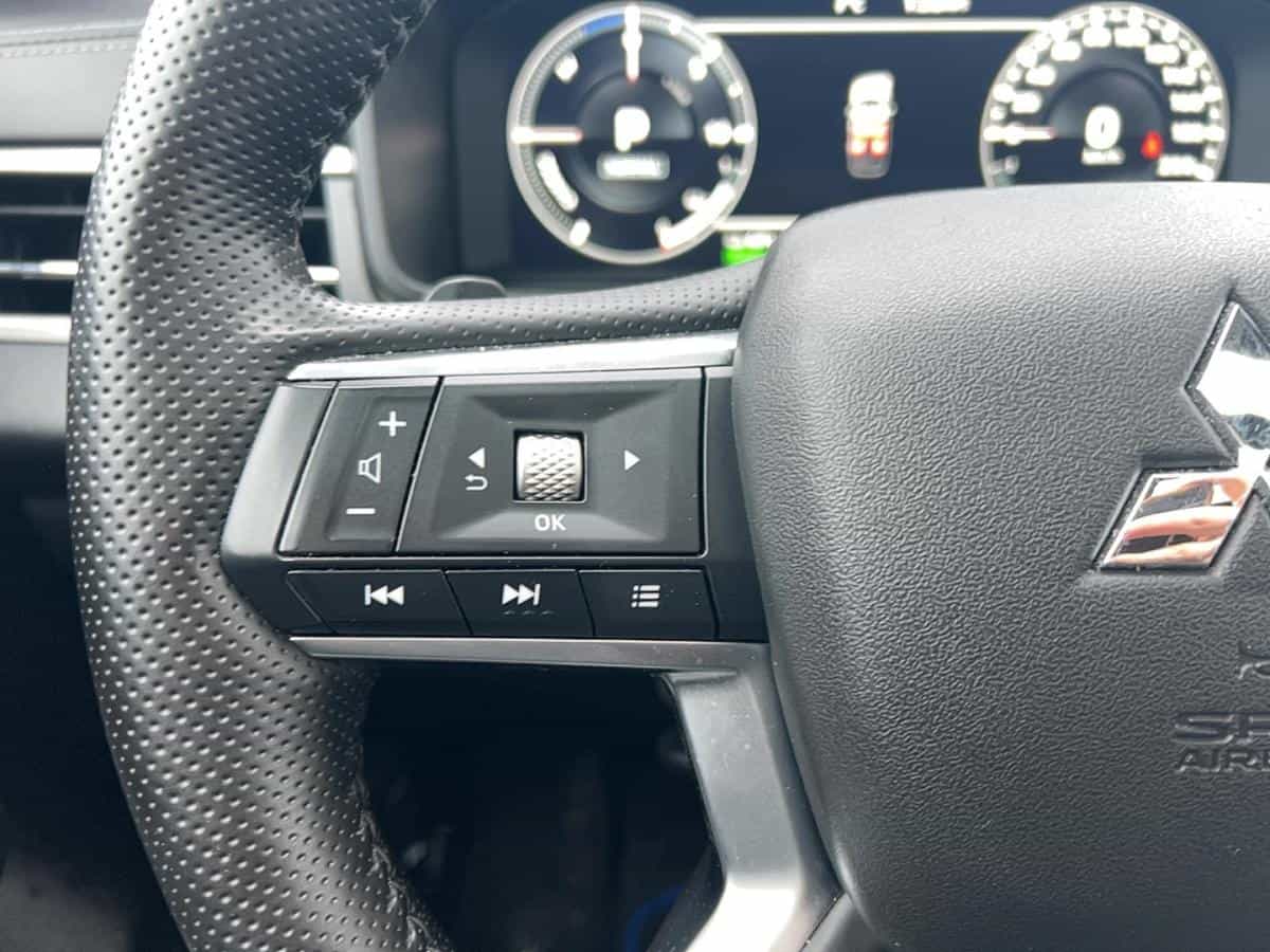 Image 7 Mitsubishi Outlander PHEV Se* Awc* Toit Pano* Volant Chauffant* Bizone* 2025