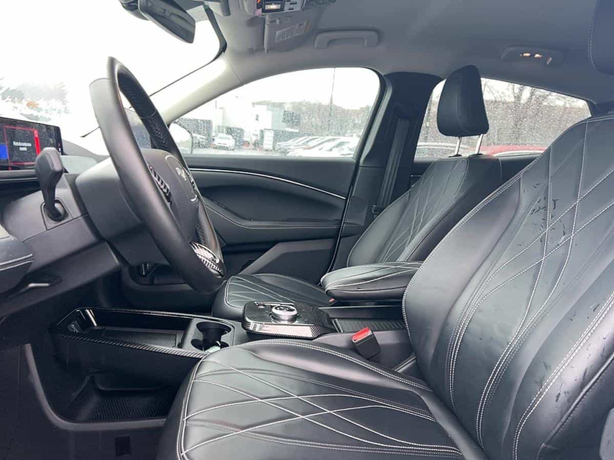 Image 3 Ford Mustang MACH-E Select* Awd* Cuir* Gps* Sieges Chauffants* Bizone* 2023