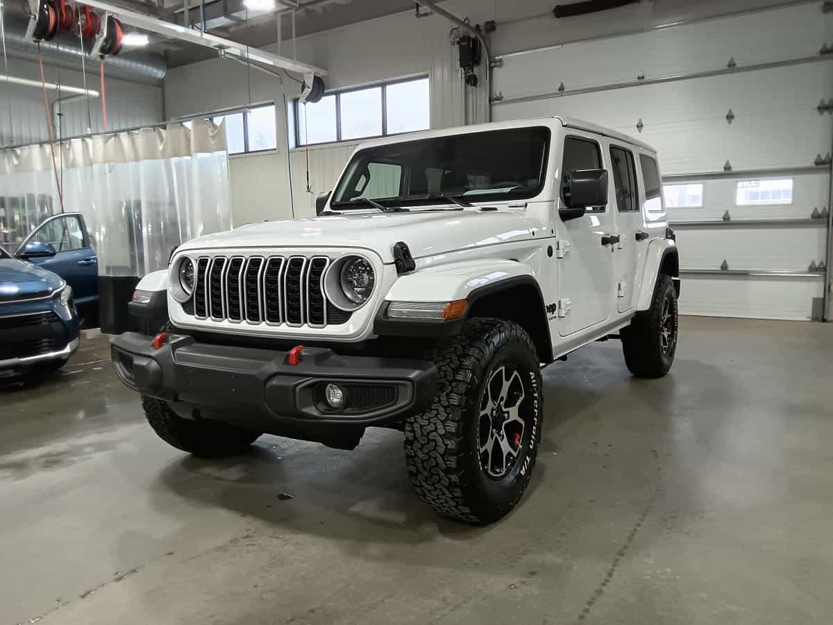 Image 1 Jeep Wrangler Sahara * 4X4 * 270Hp * Caméra * Carplay * Volant Chauff * 2025