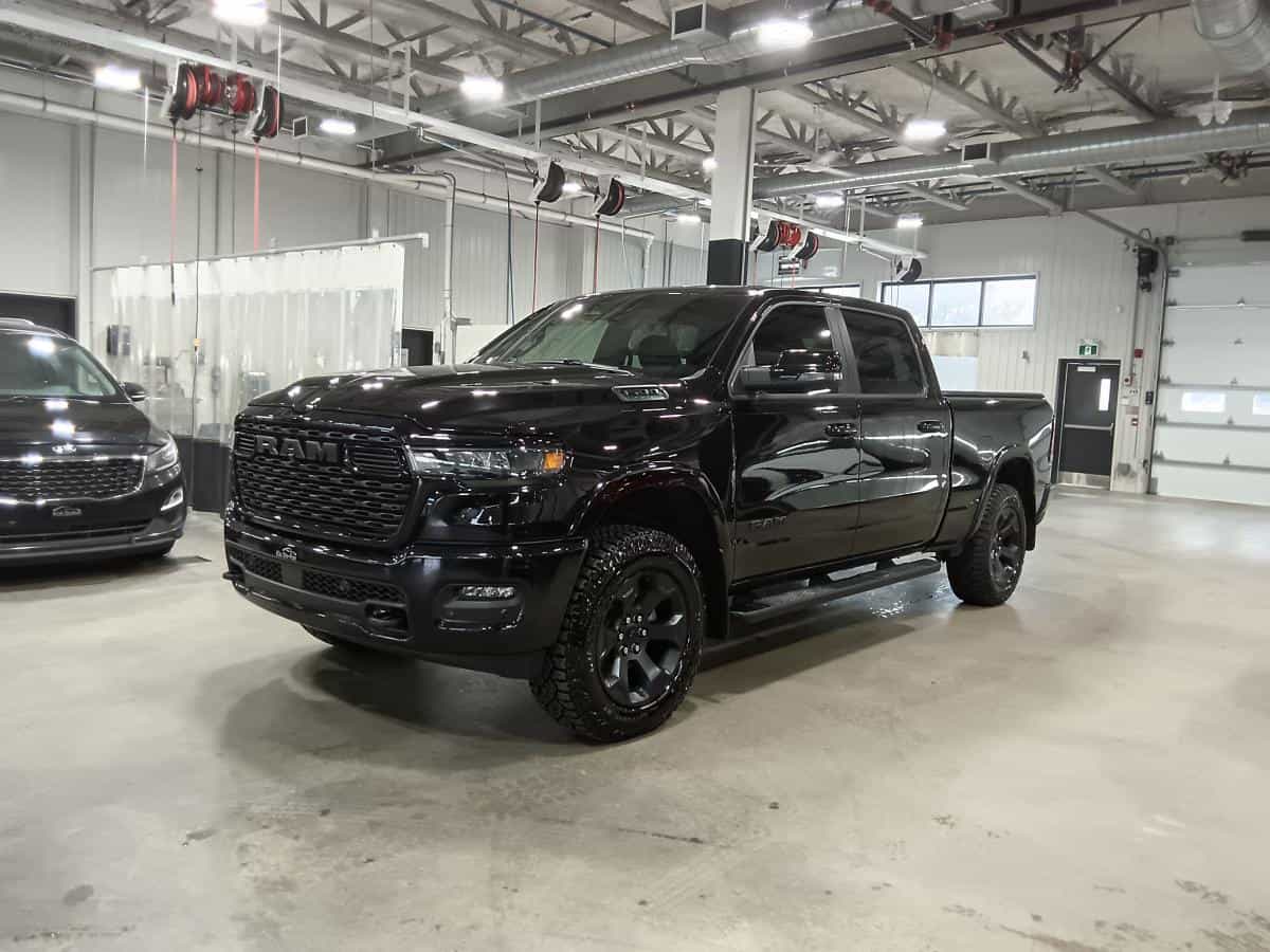 2025 RAM 1500 4X4* Toit Pano* Gps* Cruise* Camera* - Image 1