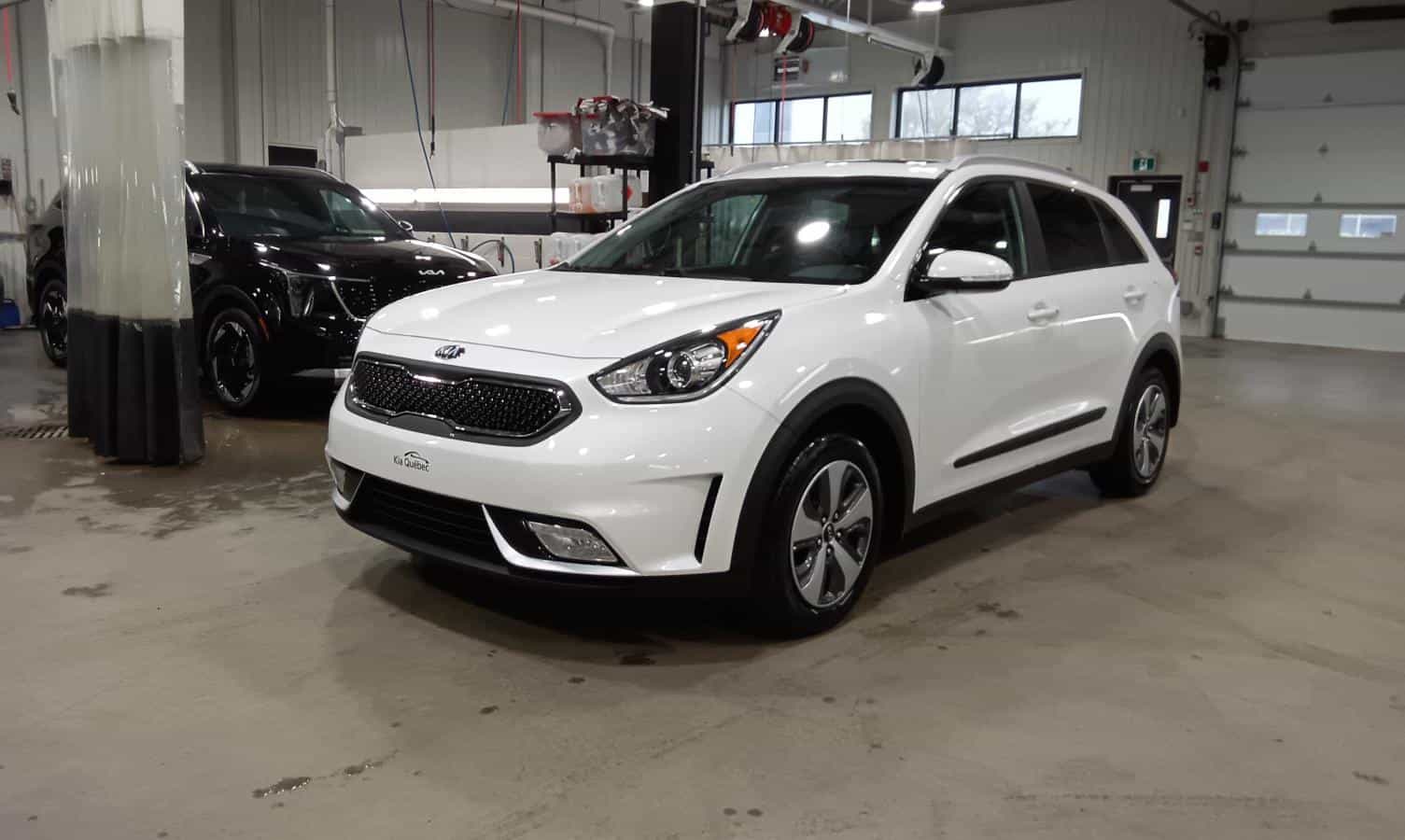 2017 Kia Niro Ex *Cuir *Toit *Camera *Carplay *Volant/Sièges Chauffants - Image 1