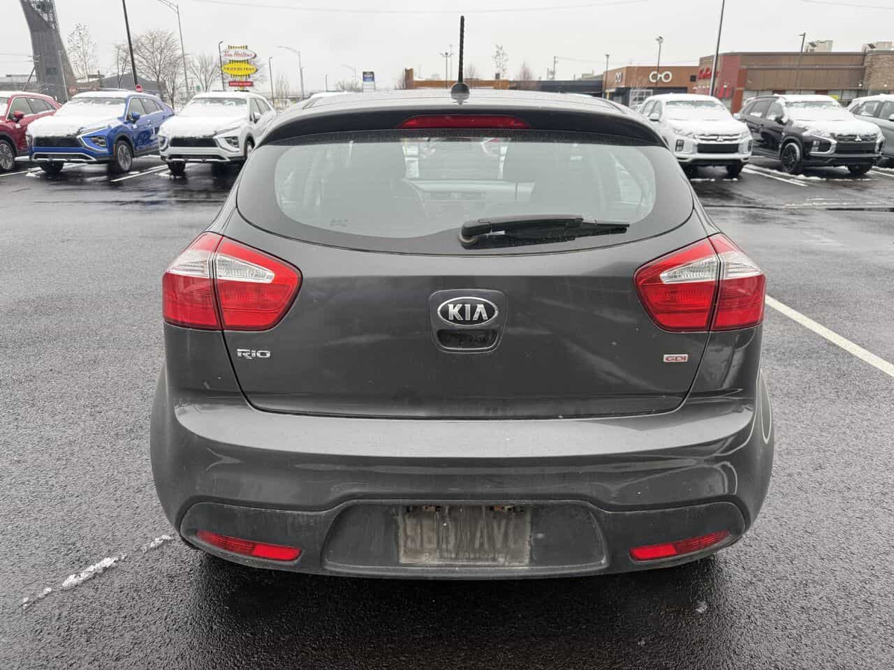 2013 Kia Rio 5 portes Lx+, Sièges chauffants, Bluetooth, Bas kilo - Image 5