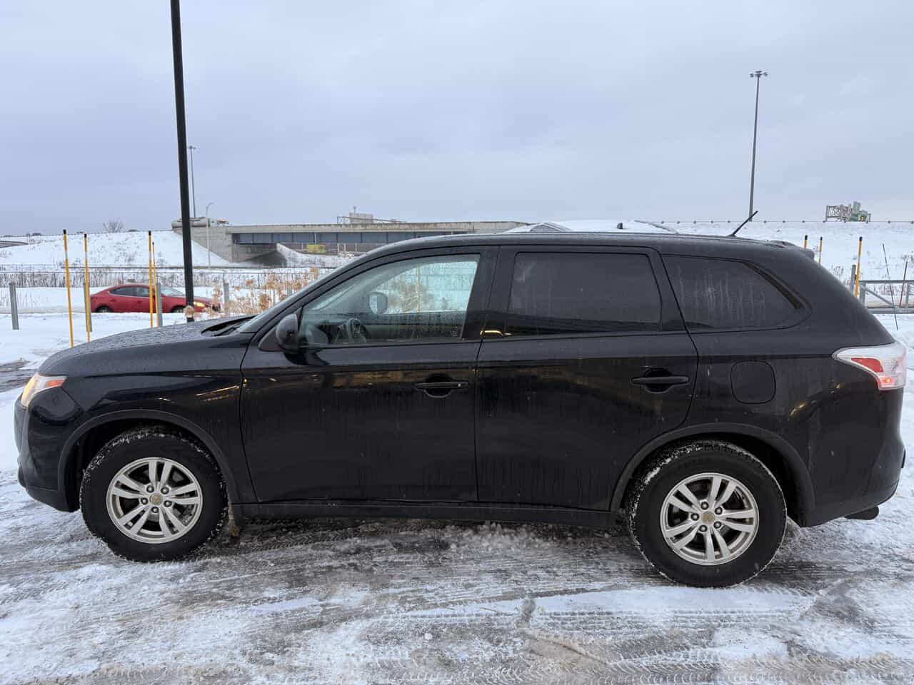 2015 Mitsubishi Outlander Es, Attache Remorque, Sièges Chauffants - Image 3