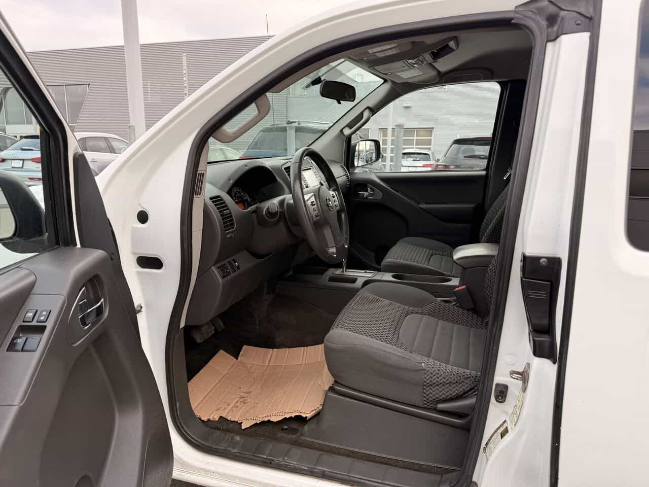 2017 Nissan Frontier 2 roues motrices, cabine allongée, empattement court, boîte automatique SV - Image 9