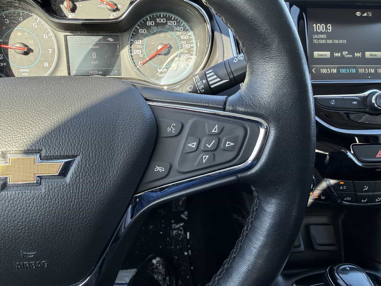 2018 Chevrolet Cruze Premier, Cuir, Volant chauffant, Siège électrique - Image 16