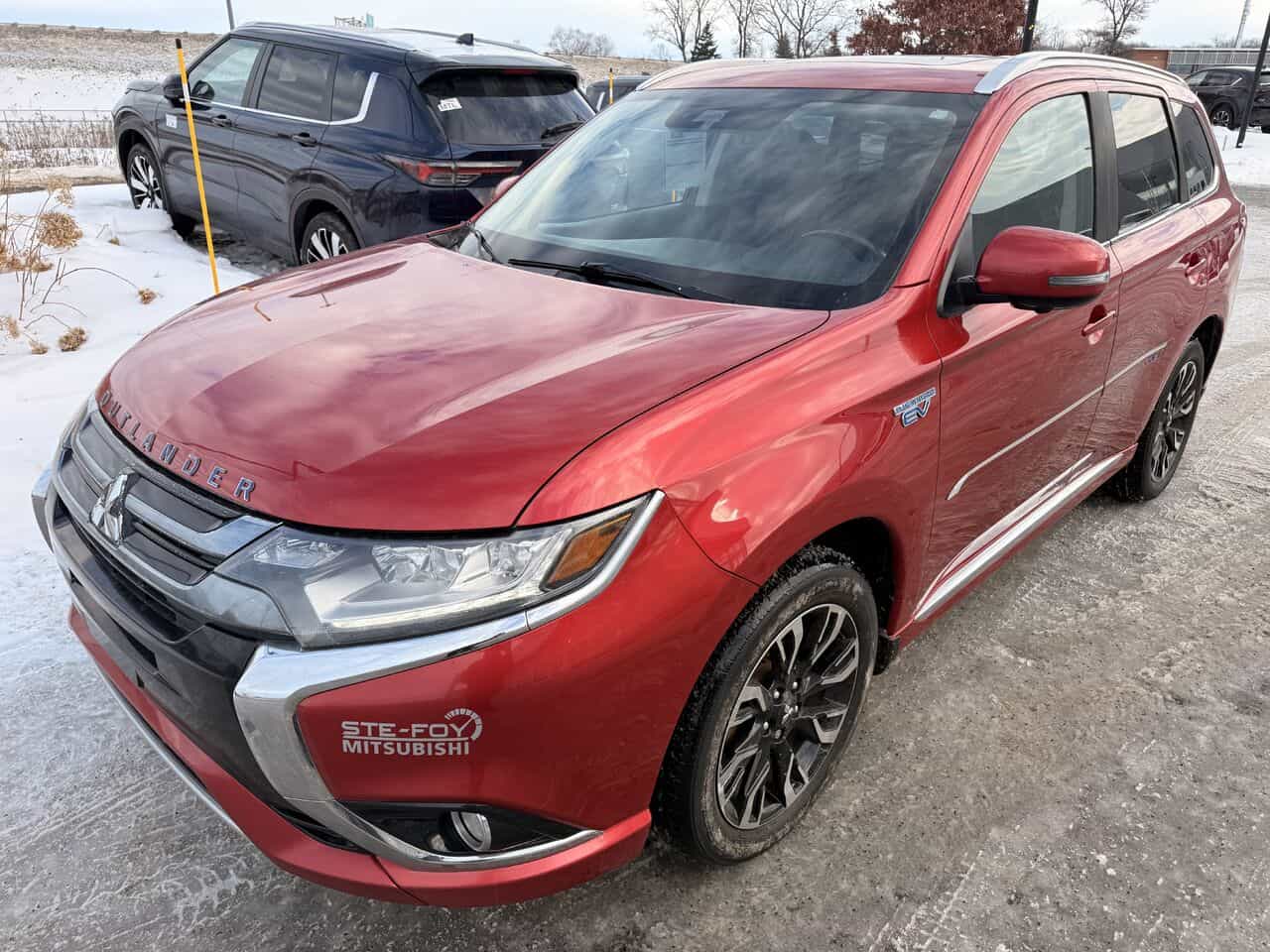 2018 Mitsubishi Outlander PHEV Gt Awd, Toit Ouvrant, Sièges Chauff - Image 6