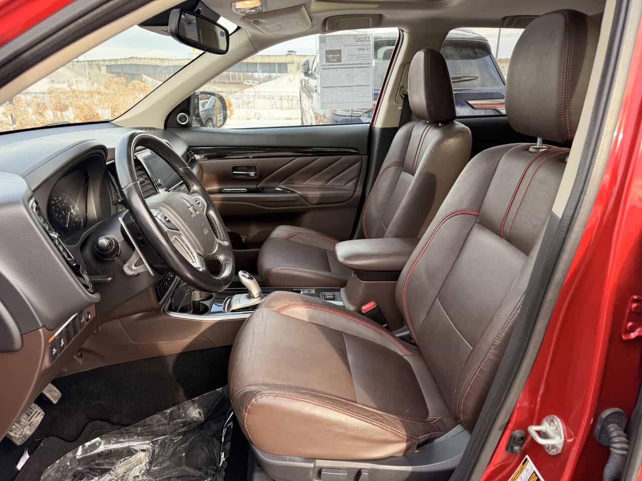 2018 Mitsubishi Outlander PHEV Gt Awd, Toit Ouvrant, Sièges Chauff - Image 11