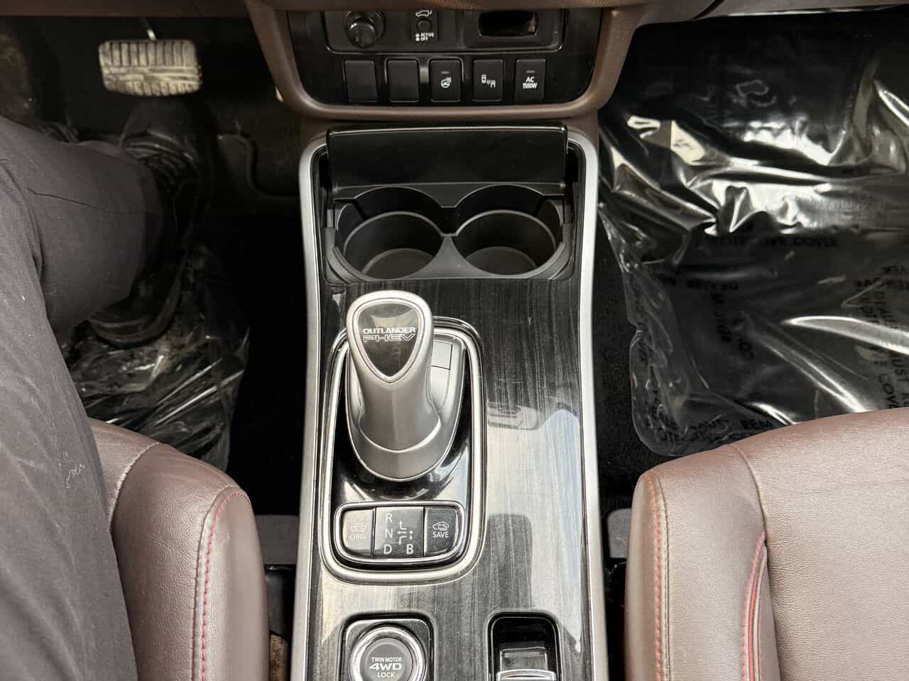 2018 Mitsubishi Outlander PHEV Gt Awd, Toit Ouvrant, Sièges Chauff - Image 20