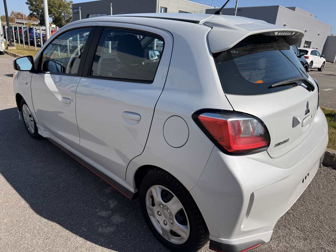 2022 Mitsubishi Mirage Édition carbone, dem à distance, caméra de recul, garantie - Image 2