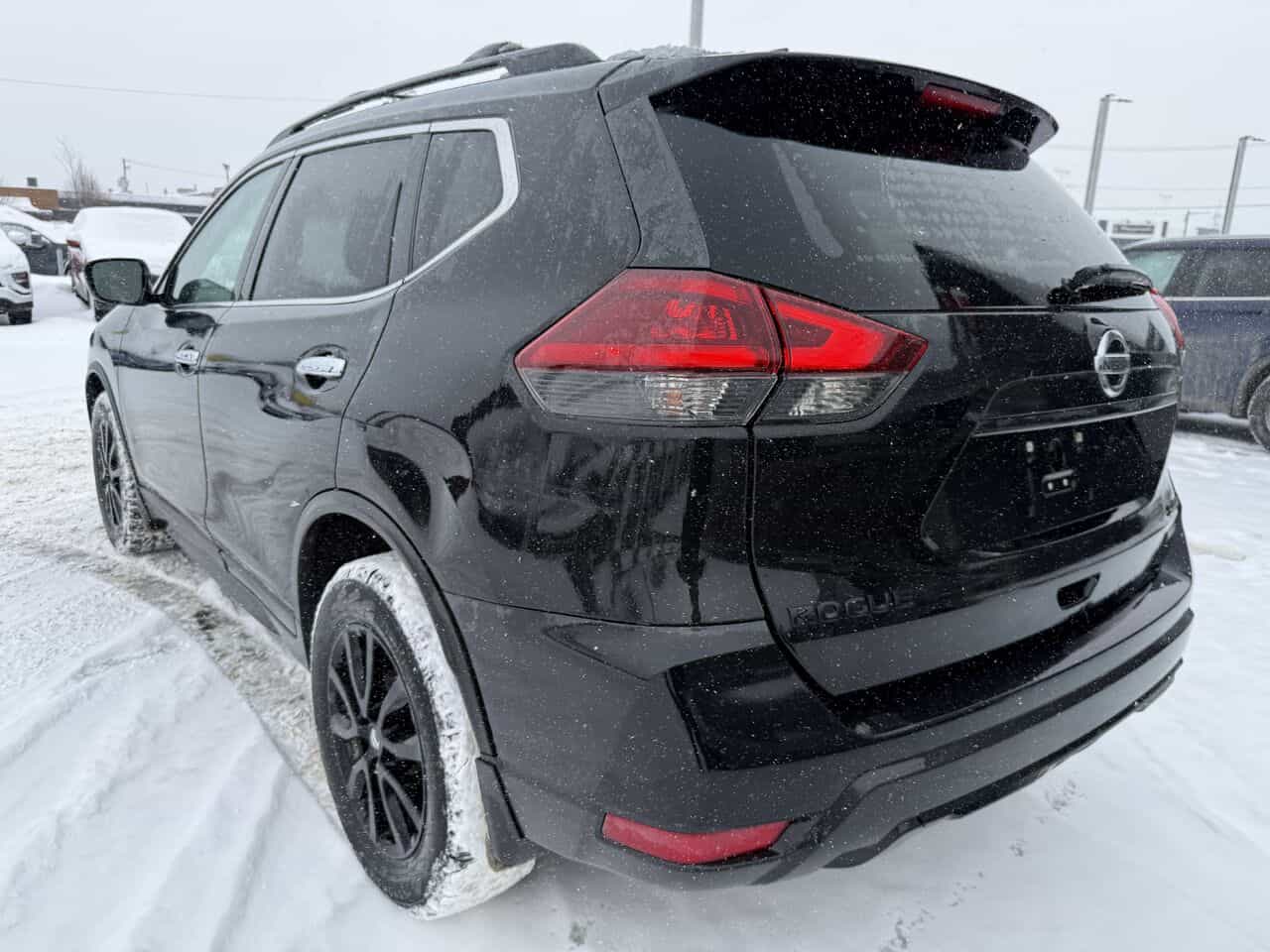 2018 Nissan Rogue Édition minuit Awd, Volant chauffant, Toit pano - Image 3