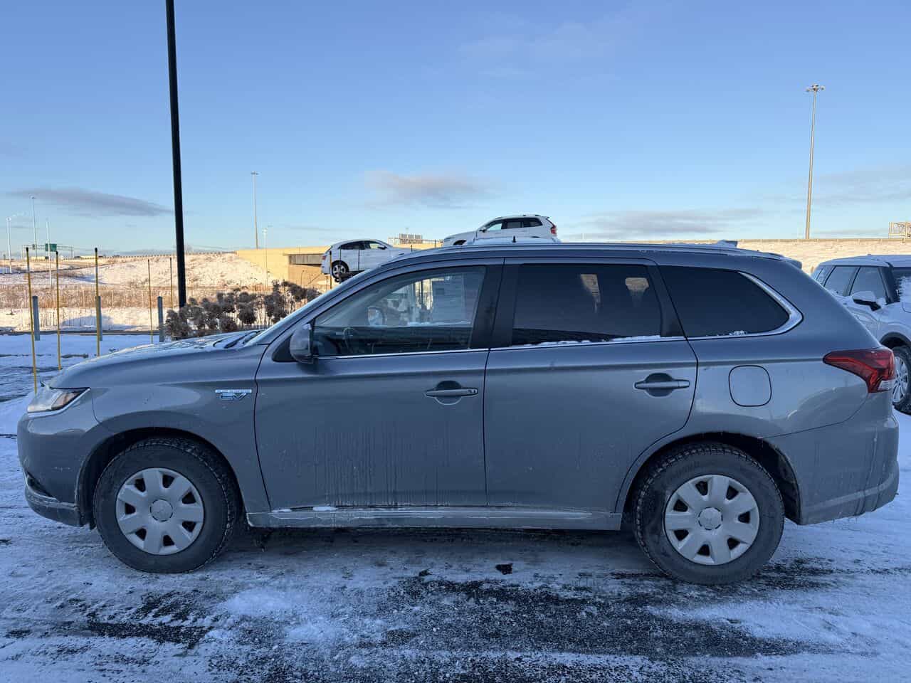 2018 Mitsubishi Outlander PHEV SE Touring AWD, TOIT OUVRANT, CAMÉRA DE RECUL - Image 3