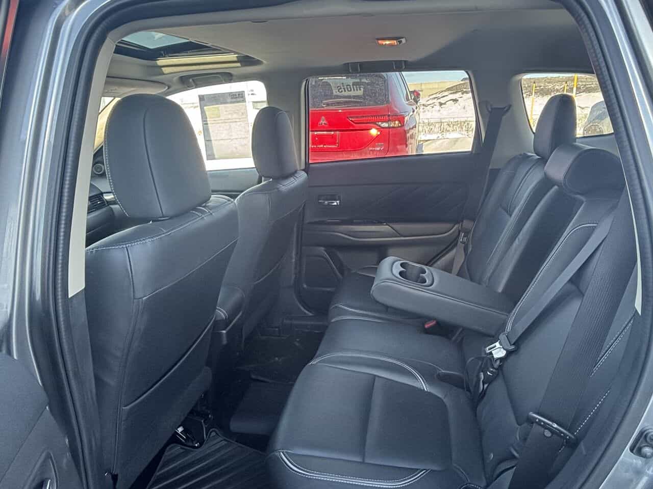 2018 Mitsubishi Outlander PHEV SE Touring AWD, TOIT OUVRANT, CAMÉRA DE RECUL - Image 10