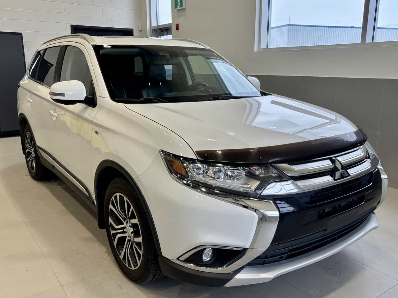 2018 Mitsubishi Outlander Gt Awd, V6, Toit Ouvrant, Sièges Chauff - Image 5