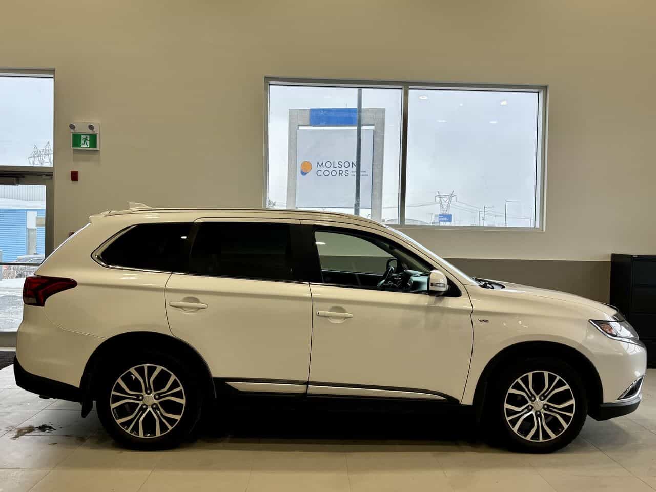 2018 Mitsubishi Outlander Gt Awd, V6, Toit Ouvrant, Sièges Chauff - Image 6