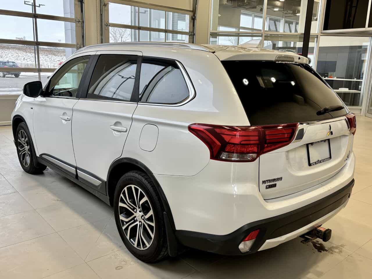 2018 Mitsubishi Outlander Gt Awd, V6, Toit Ouvrant, Sièges Chauff - Image 11