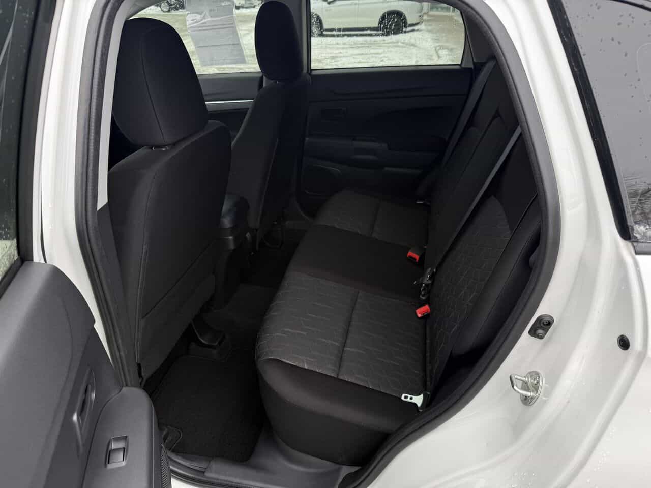 2021 Mitsubishi RVR ES Traction avant, Sièges chauffants, Connectivités - Image 9